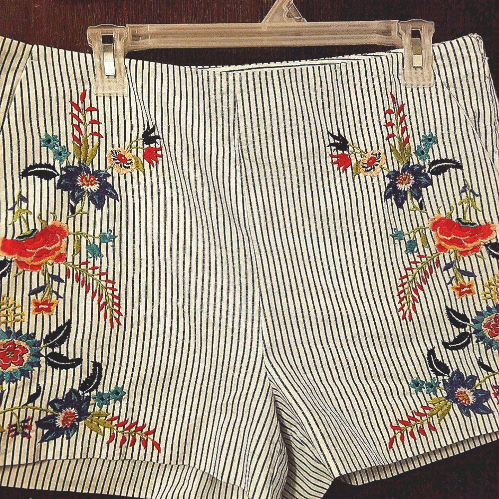 LOFT Shorts